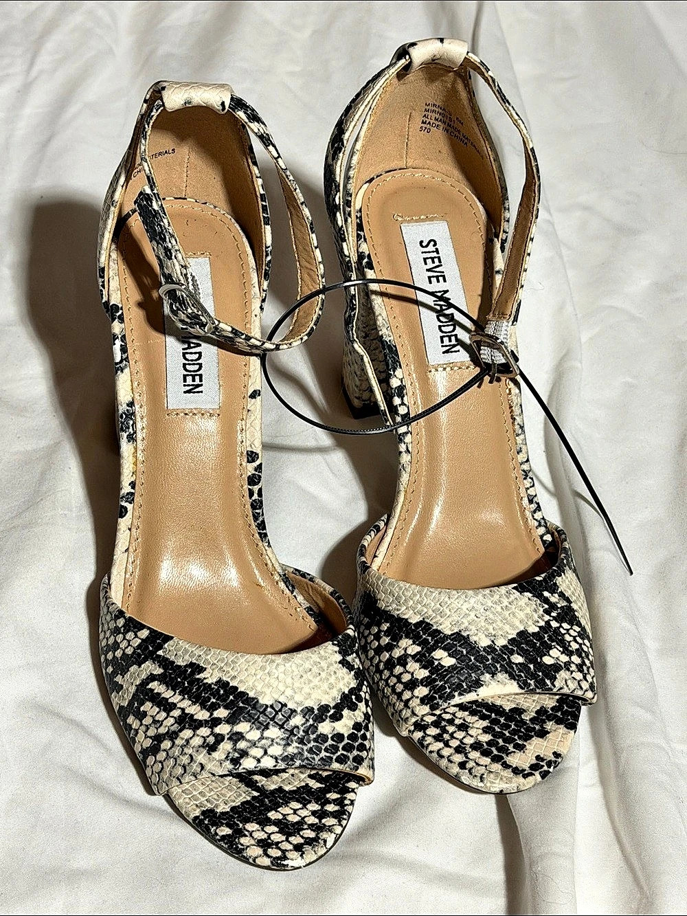 Steve Madden Mirna Ankle Strap Block Heel Sandal Tan & Black